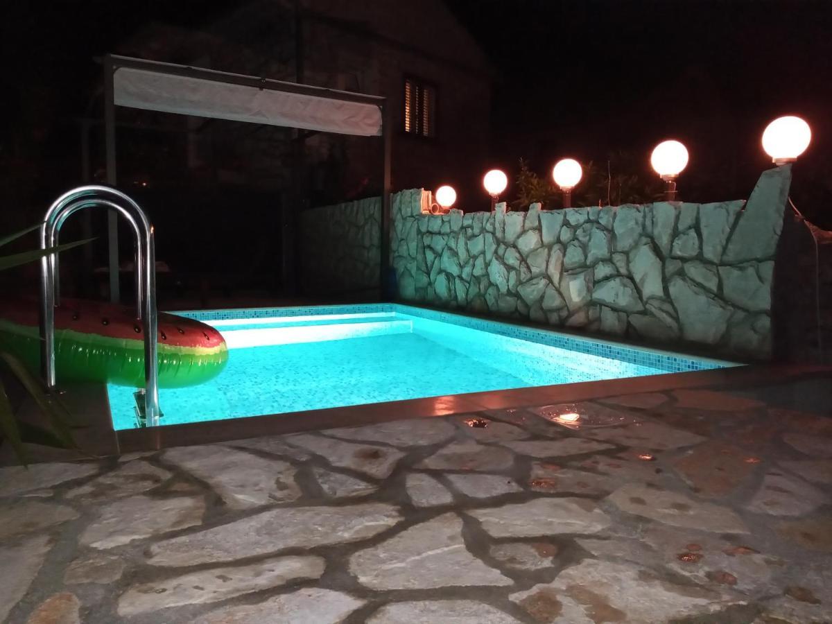 Apartments Tomina Donje Selo na Šolti Exterior foto
